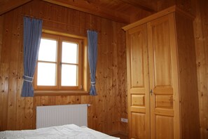 4 camere