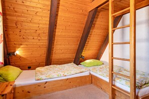 2 bedrooms, free WiFi, bed sheets