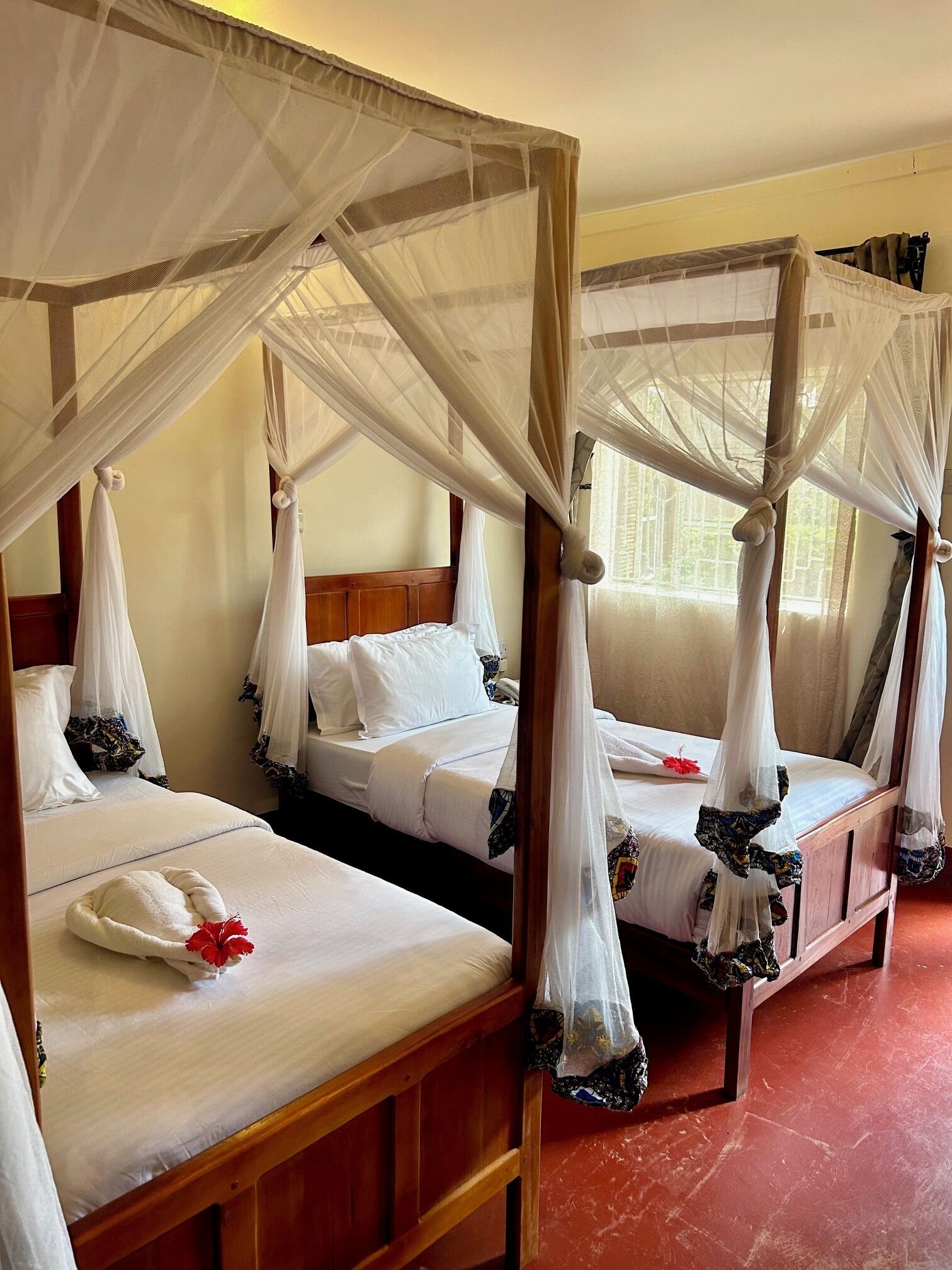 Habitación estándar con 1 cama doble o 2 individuales, 1 cama doble | Sistema de insonorización, wifi gratis, ropa de cama