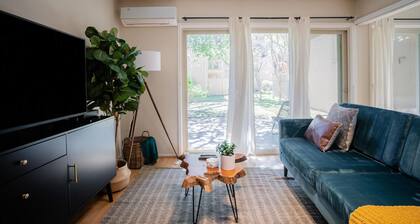 Roomy Palo Alto 1BR w/ Parking, nr Tech Companies, by Blueground
