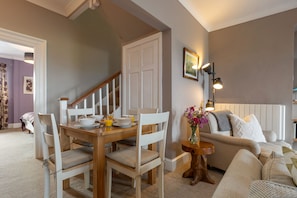 2 bedrooms - Caldey Island View - Sea Views and Log Burner (Tenby)
