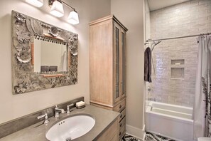 Bathroom - Modern Slidell Home w/ Private Fishing Dock! (Slidell)