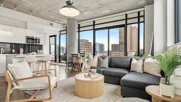 Televisión y oficina