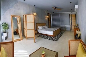 5 bedrooms, desk, iron/ironing board, travel crib