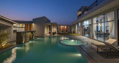 Casa Concreto: Luxury Concrete Villa-Heated Pool -Jodhpur-Rajasthan