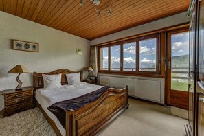 3 bedrooms, WiFi, bed sheets