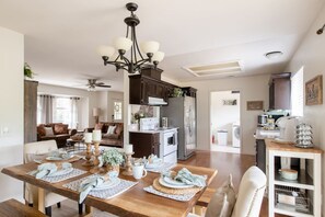 Interior - Spa, Family, Pets/Friends & Views plus Yosemite! (Oakhurst)