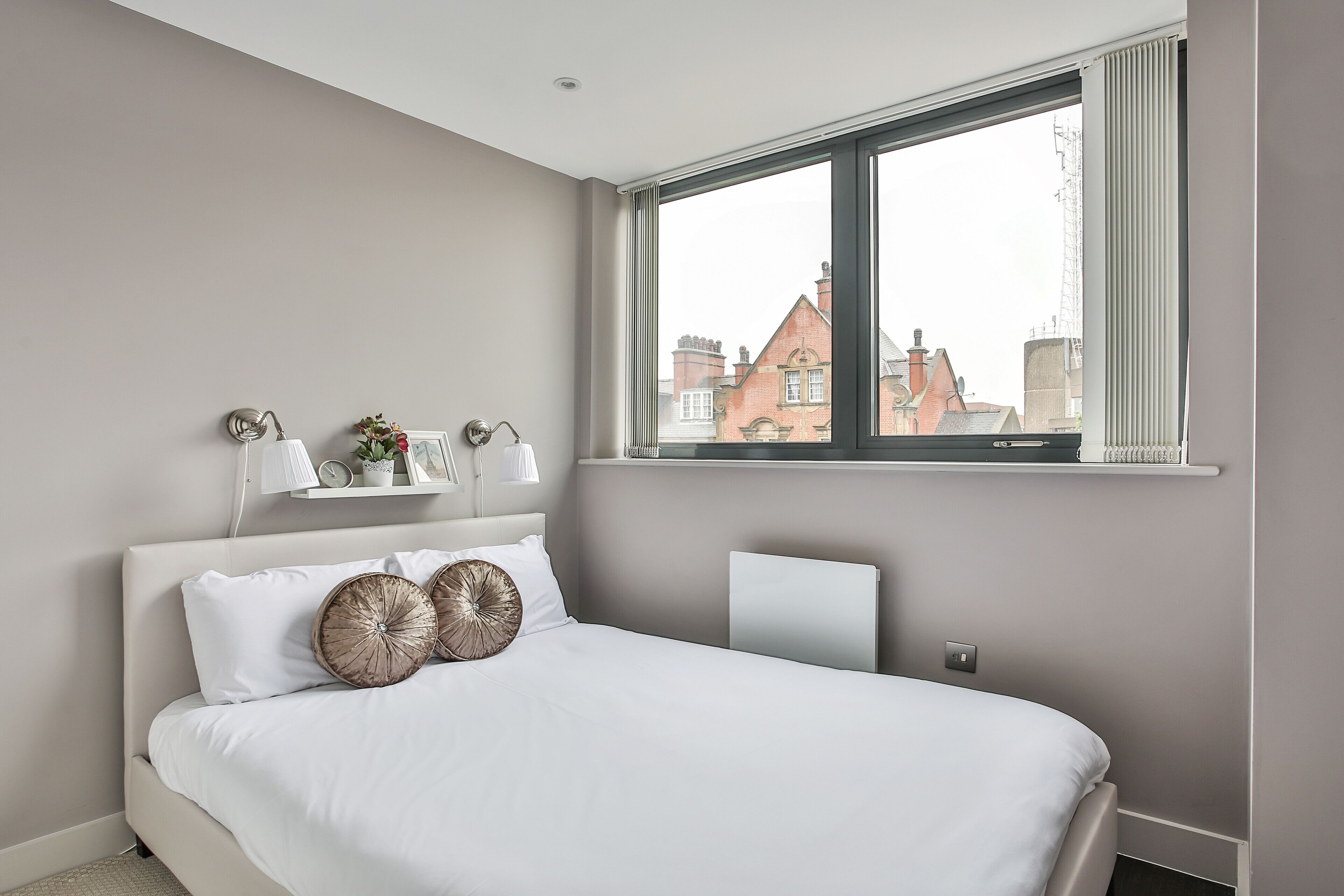 2 soverom, strykejern/-brett og wi-fi (inkludert)