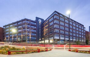 Exterior - Spacious Self-contained City Apartment (Sheffield)