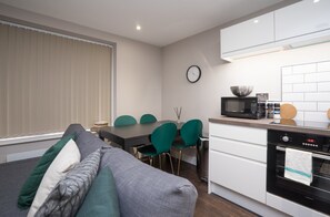 Interior - Spacious self-contained city apartment (Sheffield)