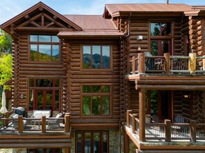 Exterior - Townhome on the Creek 135 by AvantStay | Ski In/ Ski Out Home w/ Hot Tub (Telluride)