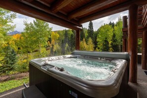 Bain à remous extérieur