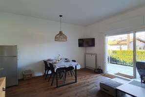 Dining - Holiday Home by Lake Maggiore with Balcony (Germignaga (VA))