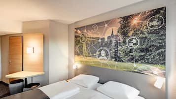 Doppelzimmer (French bed) | Verdunkelungsvorhänge, schallisolierte Zimmer, kostenloses WLAN