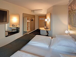 Rideaux occultants, chambres insonorisées, Wi-Fi gratuit