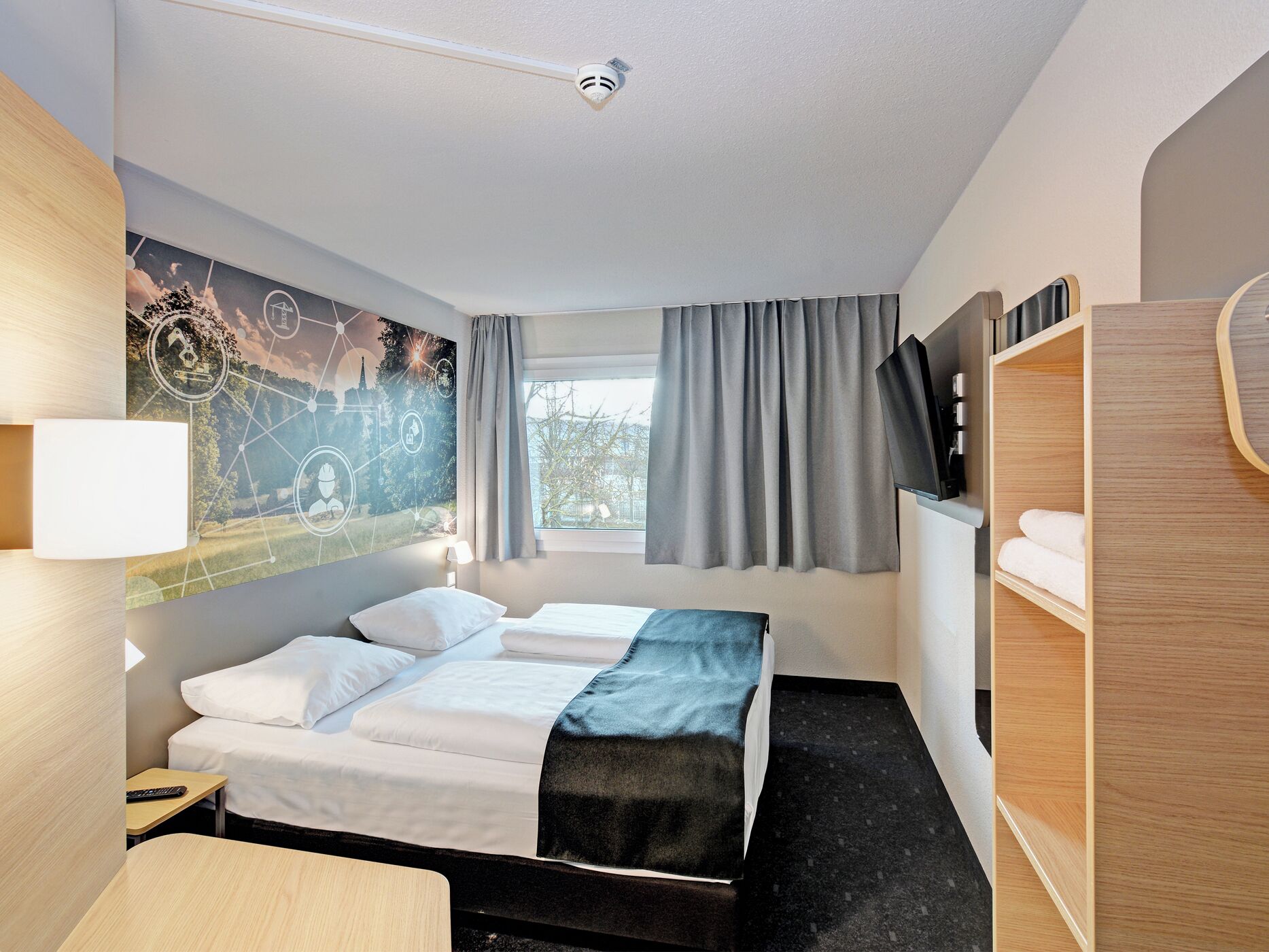 Double Room (French bed)