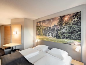 Chambre Double (French bed) | Rideaux occultants, chambres insonorisées, Wi-Fi gratuit
