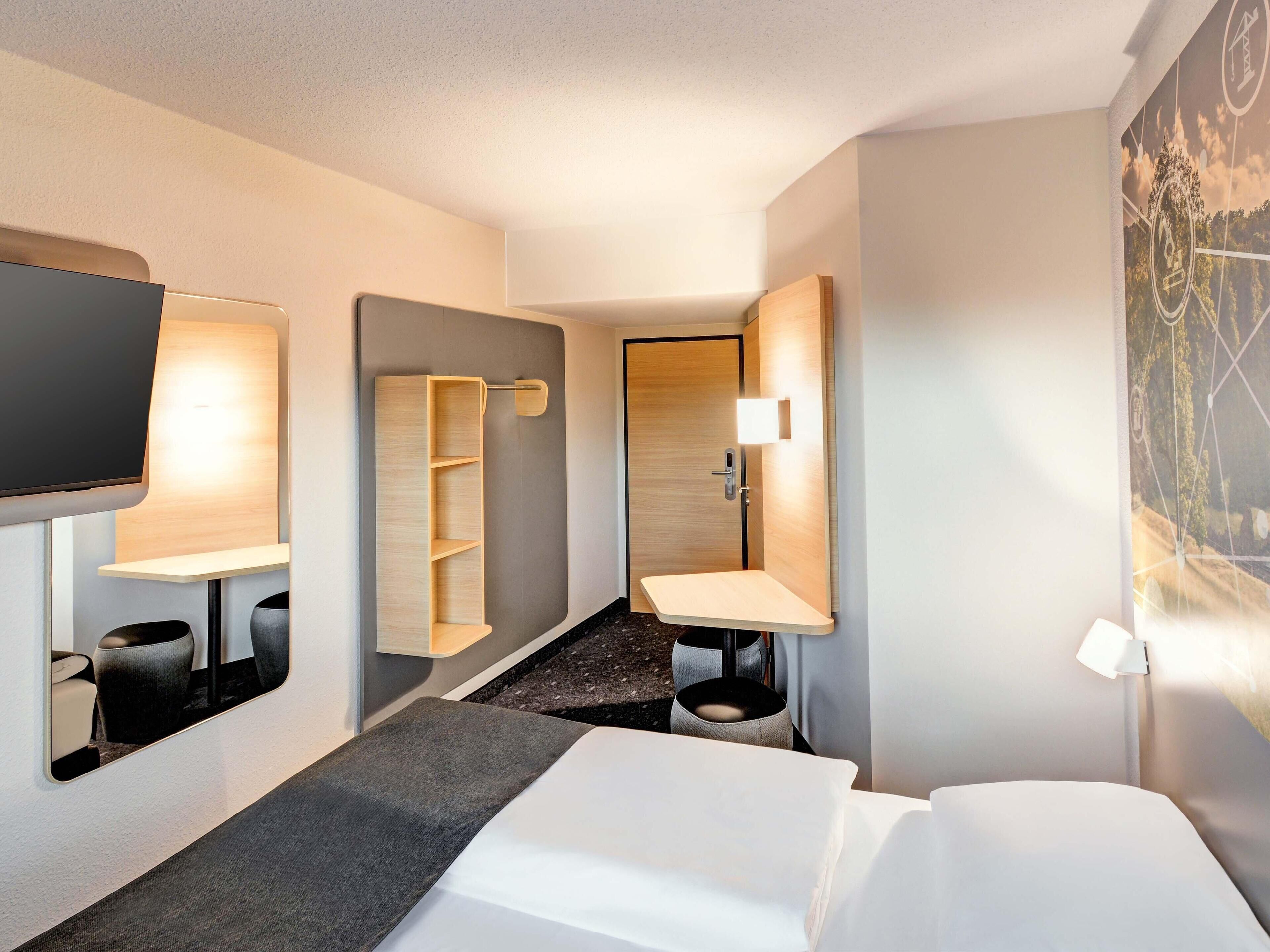 Double Room (French bed) | Blackout drapes, soundproofing, free WiFi