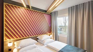 Premium-Doppelzimmer | VerdunkelungsvorhÀnge, schallisolierte Zimmer, kostenloses WLAN