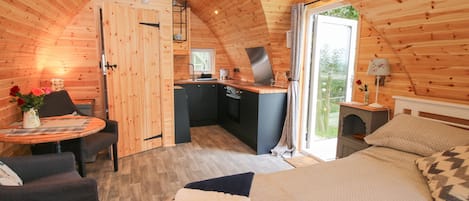 1 soverom, individuelt dekorert og individuelt innredet