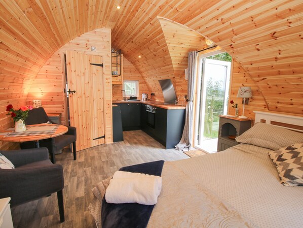 1 bedroom, individually decorated, individually furnished, free WiFi - The Pod (Shrewsbury)