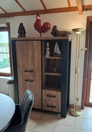 Unclassified image, 3 of 13, button