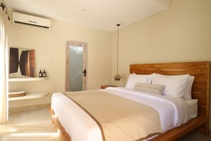 3 bedrooms, WiFi, bed sheets - Bali Retreat at Casa Costa (Bali)