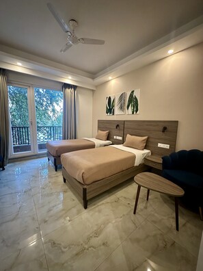 Luxury Twin Room | Pillow-top beds, individually furnished, desk, laptop workspace