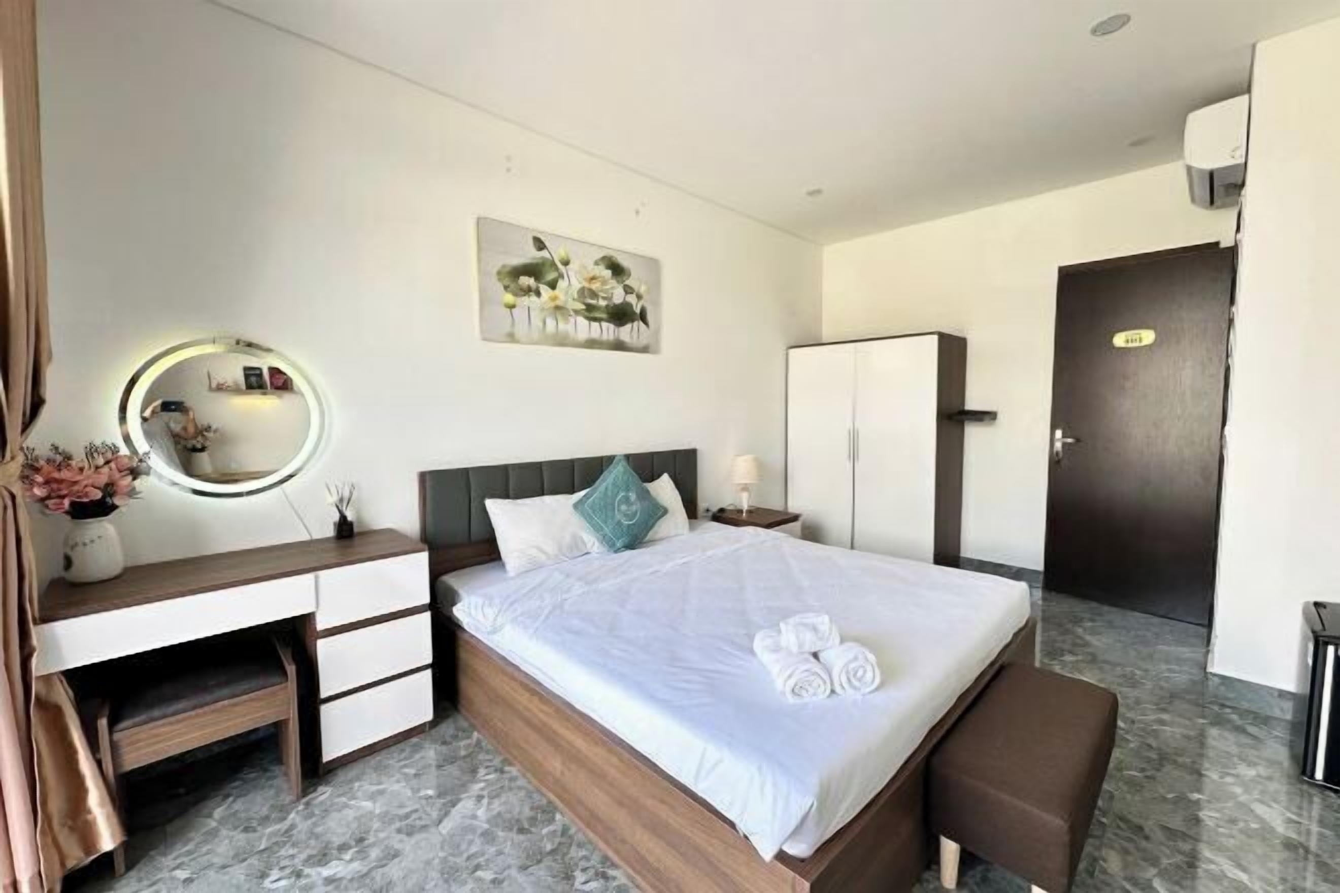 Minibar, skrivebord, lydisolert og wi-fi (inkludert)