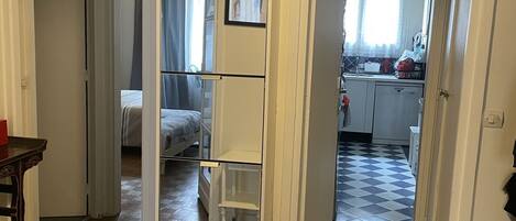 2 bedrooms, desk, iron/ironing board, travel cot