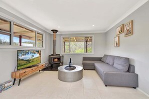 Smart TV, fireplace, offices