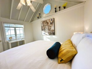 5 bedrooms, desk, iron/ironing board, free WiFi - House&Cottage~Seaside Castaway Compound (Eastham)