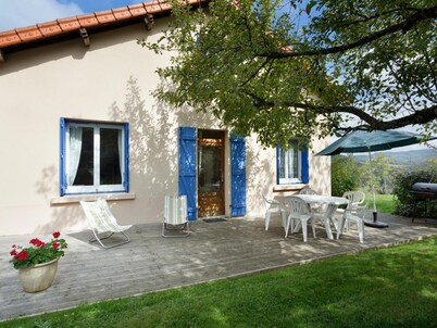 Charming Mountain Cottage, Pets Allowed