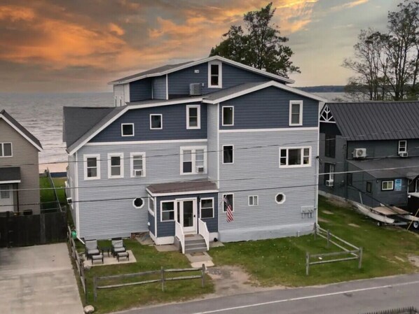 Exterior - Historic Oneida Lakefront Home 14/BR Sleeps 42! (Blossvale)