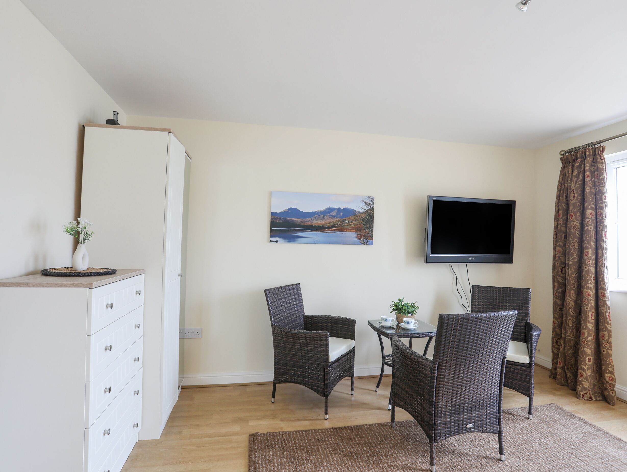 Cottage | Interior