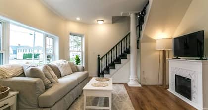 5BR/4.5BA | Home in the Heart of Sylvan Beach!