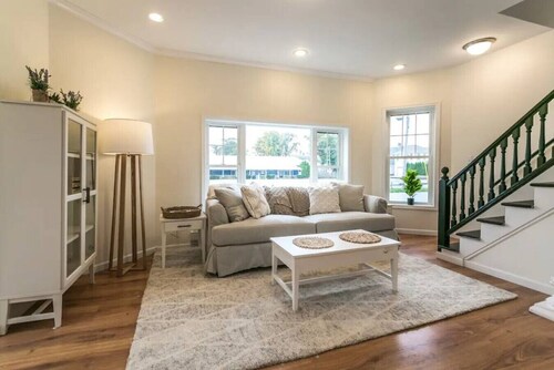 5BR/4.5BA | Home in the Heart of Sylvan Beach!