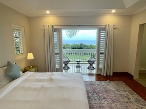 6 habitaciones, tabla de planchar con plancha, cuna de viaje y wifi