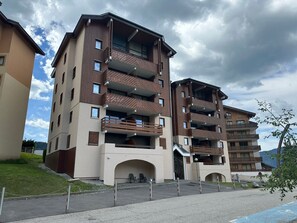 Exterior - 6-Person Apartment at Foot of Slopes, Balcony, Equipped Kitchen (Morillon 1100)