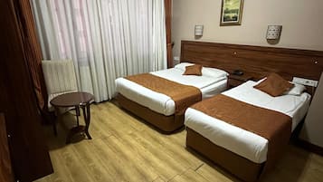 Comfort Twin Room | Minibar, desk, laptop workspace, free WiFi