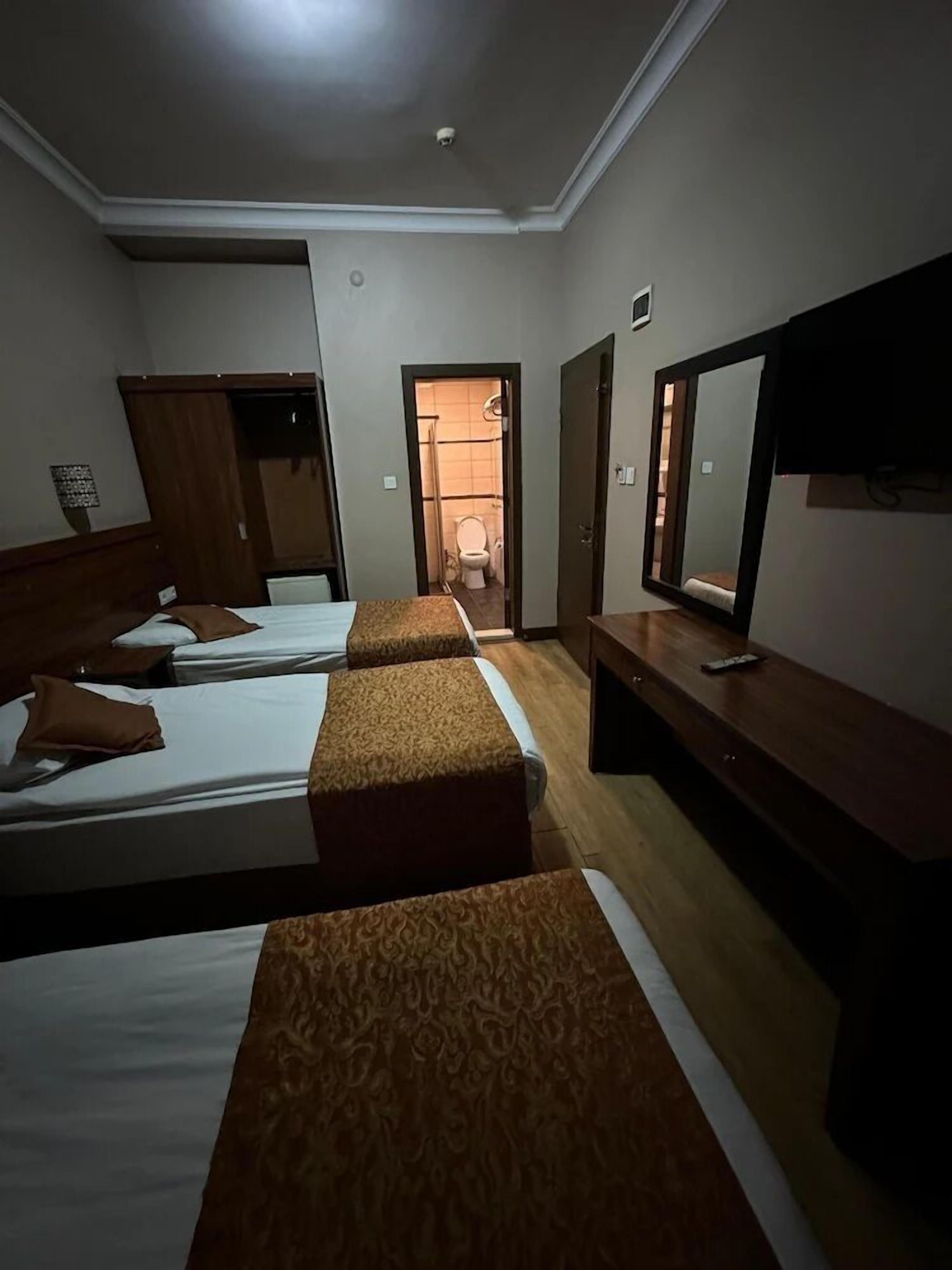 Comfort Triple Room 