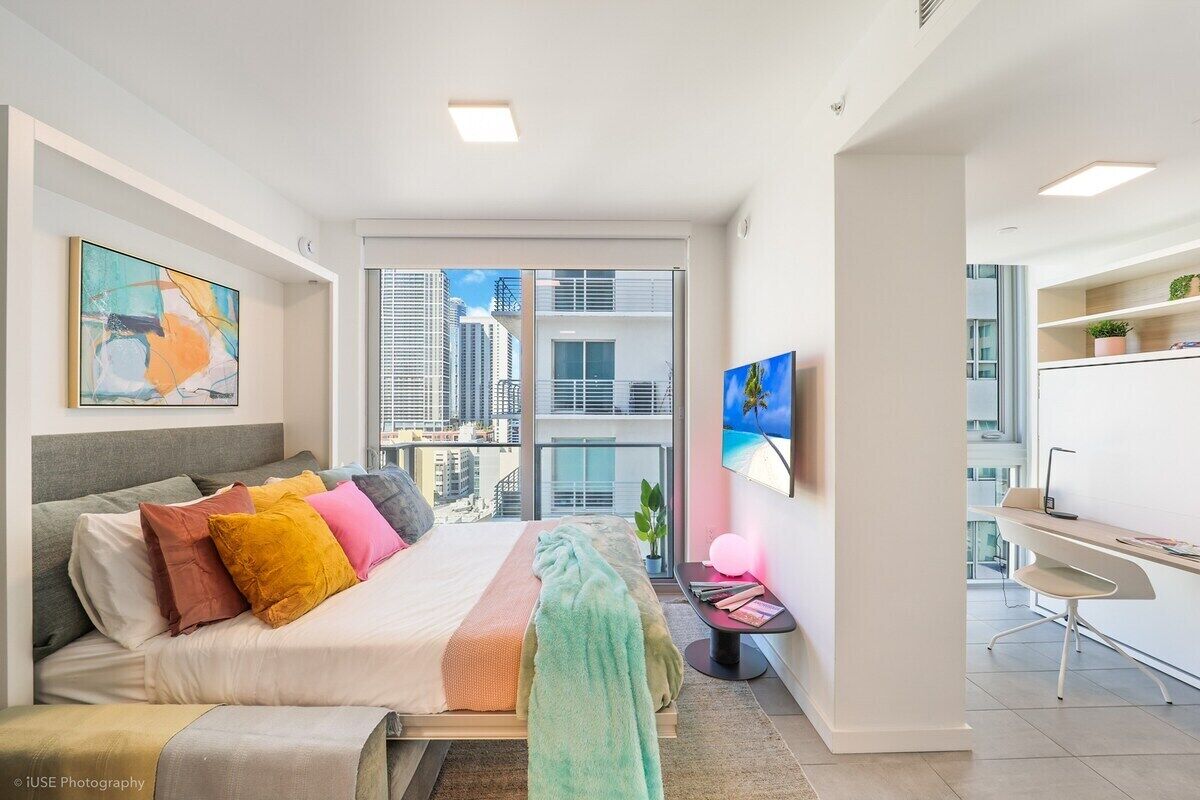 Luxury brand New apartment in the Heart of Miami