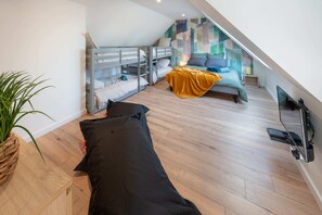 4 Schlafzimmer, BĂŒgeleisen/BĂŒgelbrett, Reisekinderbett, kostenloses WLAN