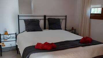 2 dormitorios, tabla de planchar con plancha, Internet