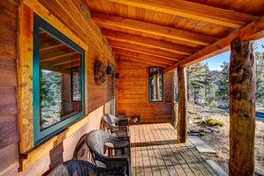 Terrace/patio - Evergreen View - A Modern Mountain Retreat (Estes Park)