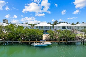 Exterior - Mermaid's Paradise ~ Pool ~ Dock ~ Games ~ Views! (Marathon)