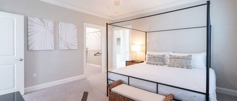3 bedrooms, desk, iron/ironing board, travel cot