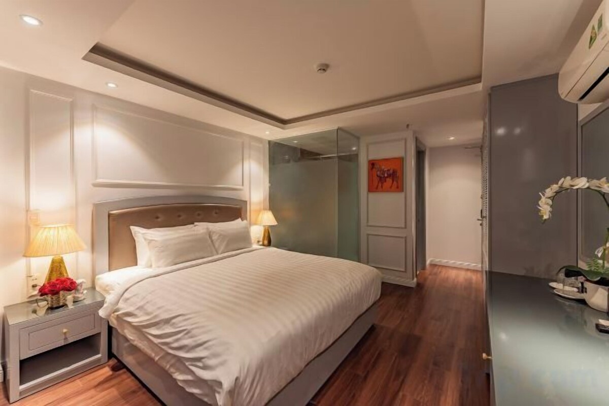 1 dormitorio, colchones con acolchado adicional, escritorio