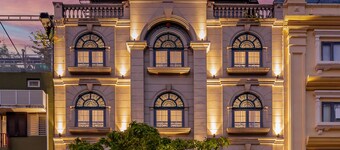 Golden Star Hotel & Apartment