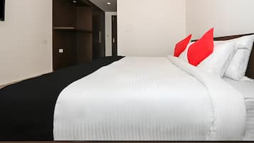 1 bedroom, desk, laptop workspace, free WiFi